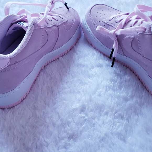 New Youth Or Womens equivalent size 8.5 Nike AF1 - Picture 4 of 8